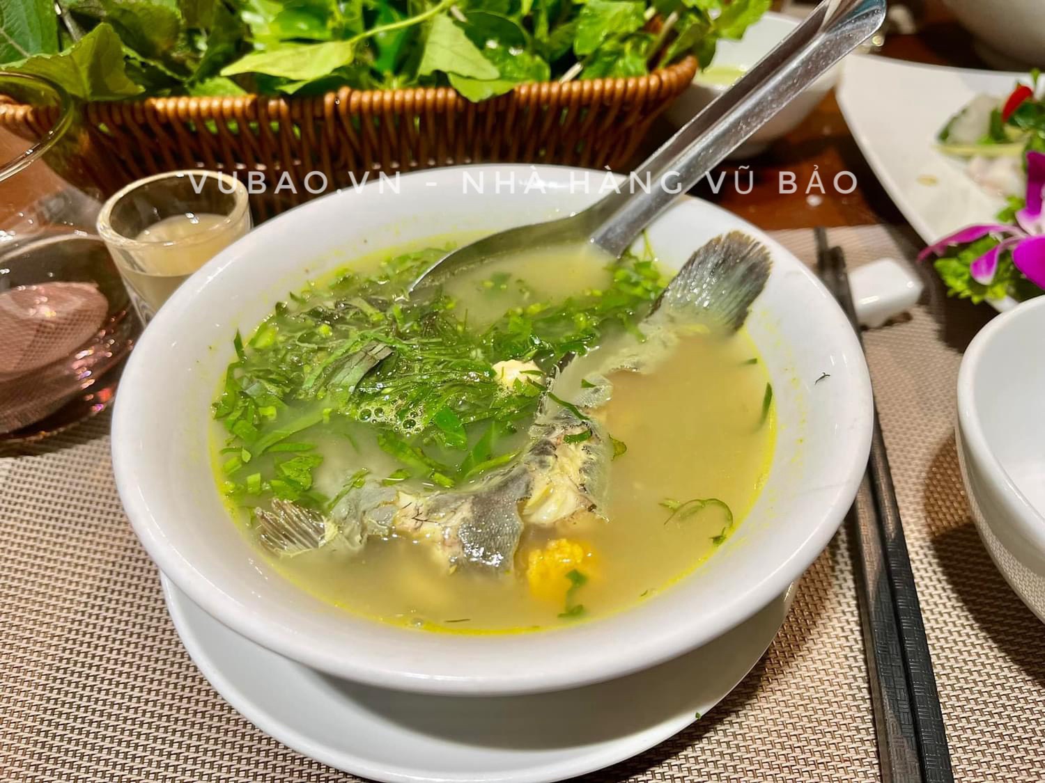 Canh Cá Bống Bớp Lá Lốt